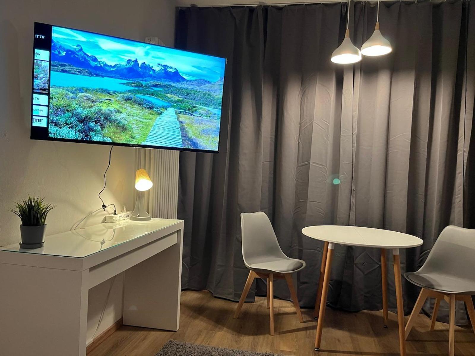 Studio Am Waldschloesschen Mit Kueche Und Netflix Dresden Buitenkant foto